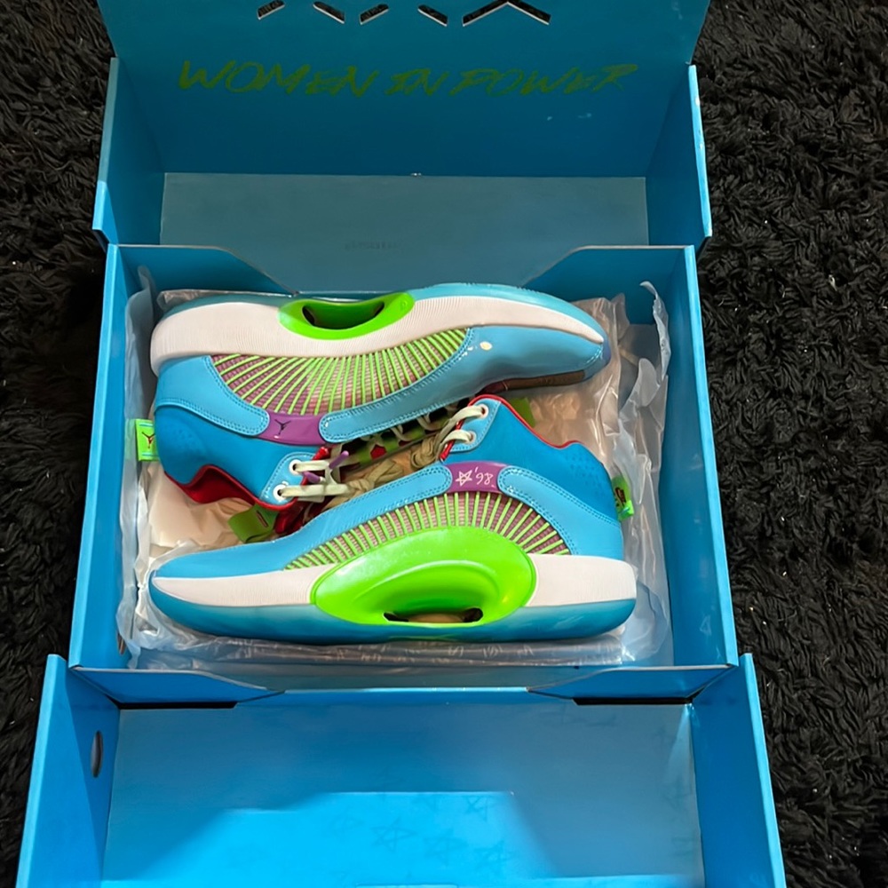 Jordan 35 Jason Tatum “Women In Power” size 11 brand new